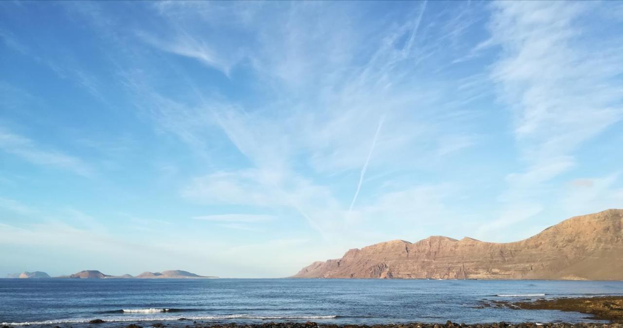 El Charquito Lägenhet Famara Exteriör bild